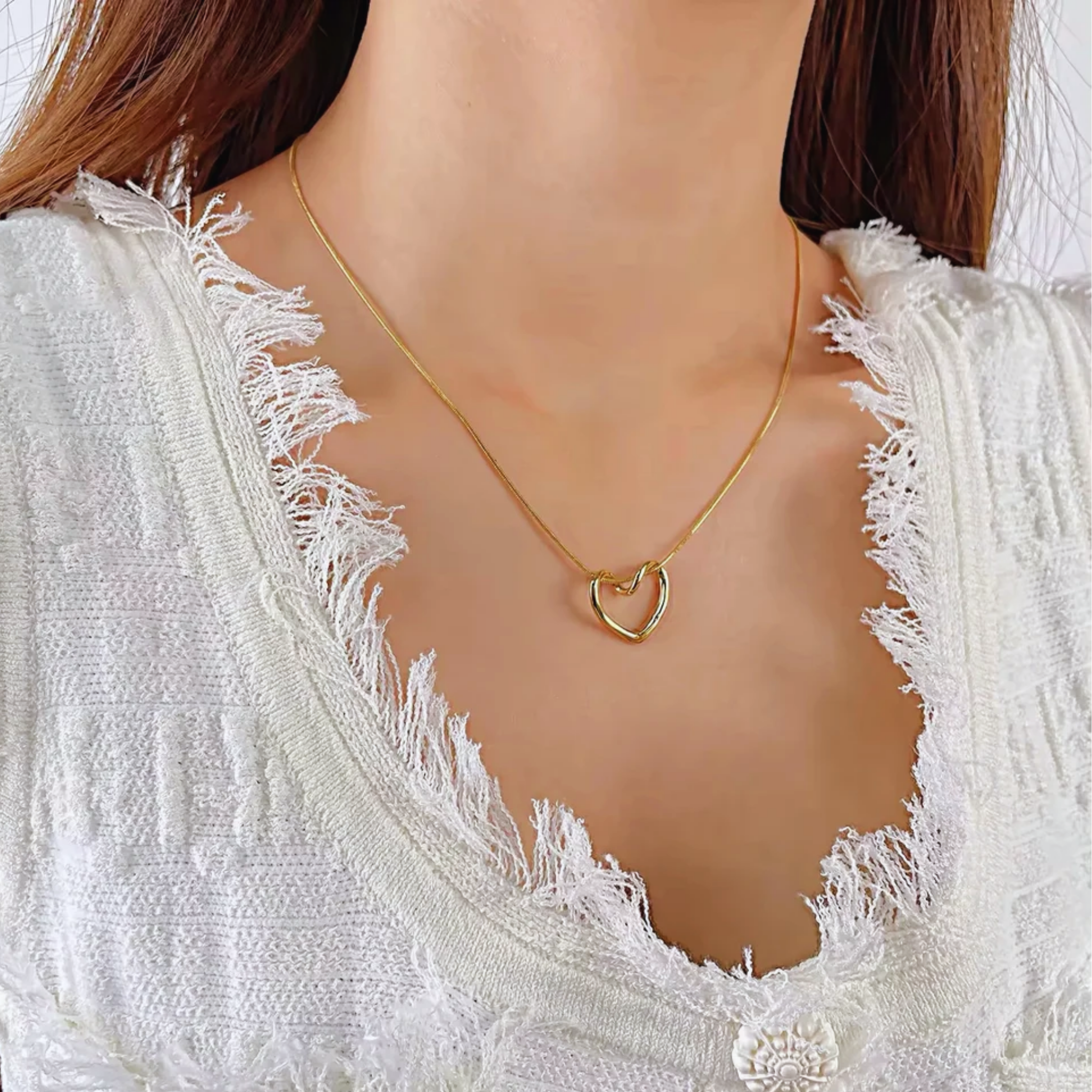 Elegant Simple Heart Shape Stainless Steel 18K Gold Plated Hollow Pendant With chain